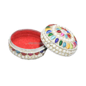 Boîte décorative en velours noir perlé et pailleté, durable, pour petites bagues, boucles d'oreilles ou autres petits objets, ou boîte à pilules - Product Image 6