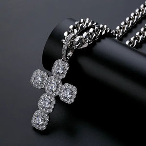 Colgante de Cruz Hindú de Lujo con Piedras de Moissanita de Corte Brillante, Chapado en Rodio, Plata 925, Joyería Unisex para Uso Diario - Product Image 1