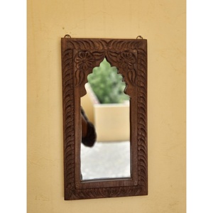 Espejo de pared de madera con forma única tallada a mano - Product Image 3