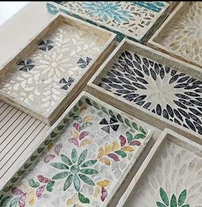 Exclusivas bandejas de nácar perfectas para regalos de lujo, decoración de bodas y un estilo elegante para el hogar. - Product Image 1