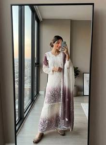 Salwar Kameez traditionnel blanc et violet brodé en coton pour femme, coupe ample, longueur au sol, tenue décontractée, style Inde Pakistan - Product Image 1
