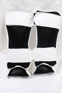 Espinilleras de Boxeo QST Blancas con Acolchado de PU, Protección para Muay Thai, MMA, Artes Marciales, Entrenamiento, Ligeras, Cierre de Velcro - Product Image 5