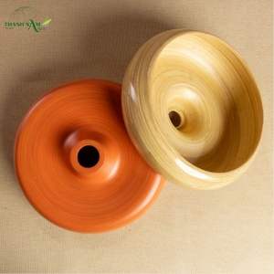 Lampe suspendue en bambou tissé à la main avec une forme organique lisse - Product Image 6