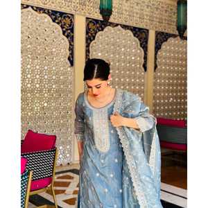 Conjunto de Fiesta para Mujer de Diseñador, Incluye un Hermoso Top Pent y Dupatta - Product Image 1