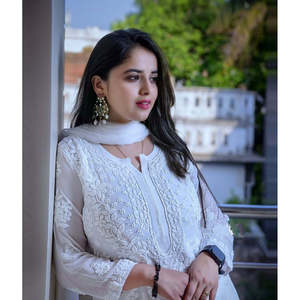 Conjunto de Top, Pantalón y Dupatta para Mujer con Elegante Bordado de Hilo de Algodón - Product Image 3