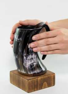 Mug à bière classique en corne de Viking sculpté à la main, avec runes et symboles nordiques, anti-fuite, réutilisable, compatible lave-vaisselle, pour hommes et fêtes - Product Image 5