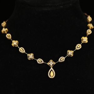 Collier tennis de mariée en argent sterling 925 plaqué or 14 carats avec pendentif poire et moissanite étincelante pour femme - Product Image 3