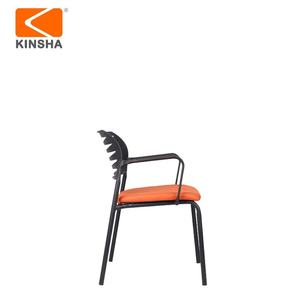 Chaise de bureau KINSHA, structure métallique, assise orange, accoudoirs fixes, dossier ouvert, design contemporain, empilable, mobilier commercial - Product Image 6