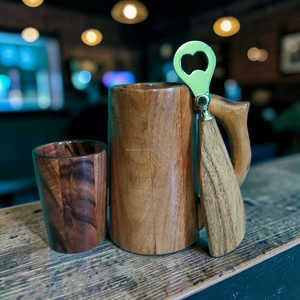 Taza de madera de acacia hecha a mano con abridor de botellas, taza rústica natural para el hogar y el bar a precio económico. - Product Image 6