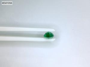 Esmeralda Zambiana Natural 100% en Forma de Pera de 4.97ct, Gema Suelta Premium con Claridad Excelente y Color Vibrante para Joyería de Colgantes y Anillos - Product Image 6