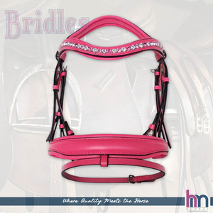Bridon de cheval élégant noir et blanc en cuir anatomique rembourré, avec frontal incurvé en cristal personnalisé, bridon à mors flottants OEM - Product Image 5