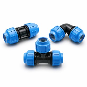 Raccord de compression hexagonal haute pression en PE pour tuyau PE souterrain, homologué pour l'irrigation agricole - Product Image 1
