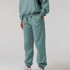 Chándal Deportivo Personalizado de Primera Calidad para Mujer, Chándal Personalizado de Alta Calidad a Precio de Mayoreo, Chándal con Pantalones Acampanados para Mujer - Product Image 3