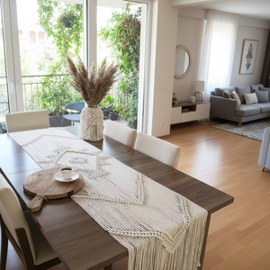 Chemin de table élégant au design moderne, 14 x 78 pouces, blanc, en macramé fait main, style bohème, avec nœuds, pour la décoration de la maison - Product Image 2