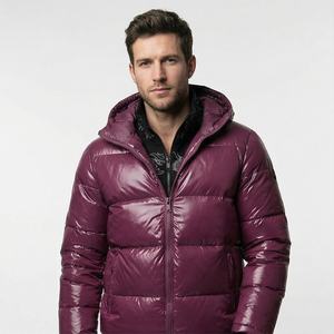 เสื้อแจ็คเก็ตพัฟเฟอร์แบบกันน้ำ ระบายอากาศได้ดี สไตล์มอเตอร์ไซค์และไบค์เกอร์  สำหรับฤดูหนาว  แบบ unisex  ด้านหน้าปักโลโก้ได้ตามต้องการ  บุด้วยโพลีเอสเตอร์  ปรับแต่งได้ - Product Image 1