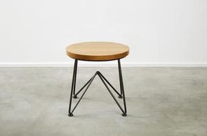Tabouret en métal confortable avec coussin rembourré doux et pieds en fer robustes pour salle à manger et cuisine - Product Image 1