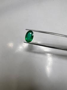 Émeraude naturelle de qualité supérieure de 3,55 carats, taille poire classique, taille émeraude, pierre précieuse en vrac pour bijoux fins de créateur - Product Image 4