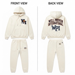 Conjunto Deportivo de Invierno para Hombre, Forro Polar Medio, 320 GSM, Sudadera con Capucha Color Granate, Pantalones Deportivos, Logotipo Bordado en Chenilla Personalizado - Product Image 3