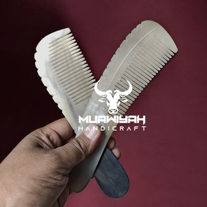 Peine de Cuerno de Buey Ecológico de Alta Calidad, Diseño de Peine de Lujo Pulido para Peinado en Casa y Salón, Tamaño y Forma Personalizables - Product Image 2