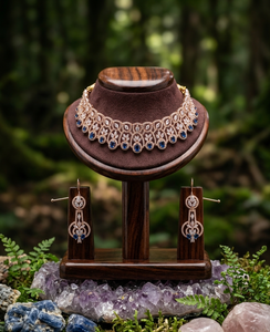 Conjunto de Collar y Pendientes Divyoro en Latón Chapado en Oro Rosa con Piedras de Circonita Cúbica Corte Marquesa, Diseño Floral Clásico para Mujer, Ideal para Fiestas de Compromiso - Product Image 4