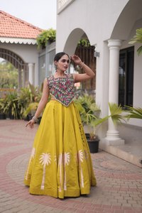 Ensemble Lehenga Choli Traditionnel pour Filles, Fourniture Directe Usine, Broderie Pailletée, Tissu Respirant, Longueur Ras du Sol, Idéal Festivals et Navratri - Product Image 5