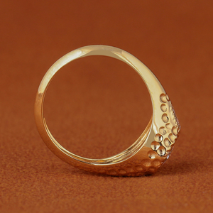 แหวนหมั้นเพชรทรงรีเพาะเลี้ยงในห้องปฏิบัติการ ทอง 14K สไตล์อาร์ตเดโค วินเทจ แหวนเจ้าสาวแบบฝังขอบ งานจิวเวลรี่ชั้นดี รับรองโดย IGI - Product Image 5