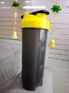 Gourde élégante de 500 ml avec couvercle à clapet pratique pour les navetteurs, les étudiants, les sportifs et les voyageurs - Product Image 2