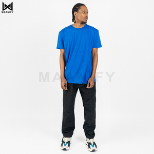 T-shirt unisexe personnalisé, style doux, 100% coton peigné, 122 GSM, léger, respirant, col rond, t-shirt basique, impression OEM - Product Image 2