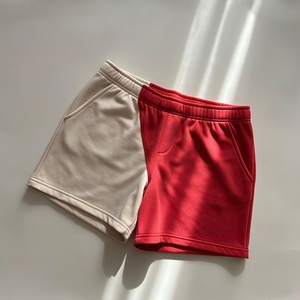 กางเกงขาสั้นผ้าฟลีซสำหรับผู้ชายผ้าฝ้าย100% ใส่สบายมีเชือกผูกเอวสีทึบเป็นมิตรกับสิ่งแวดล้อม - Product Image 2