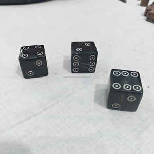 Dados de cuerno de búfalo 100% de alta calidad, dados de juego de 6 caras, dados pulidos de lujo de 25 mm de alta calidad a precios económicos - Product Image 5