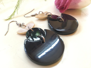 Pendientes Hechos a Mano con Cuerno de Búfalo Natural y Ecológico para Mujer, Tamaño Personalizable, Estilo Moderno, Uso Diario, por Perfect Enterprises - Product Image 2