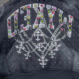 Sudadera con Pedrería Glam Street Edit, Estilo Urbano Brillante, Mezcla de Algodón, Ropa Urbana Moderna - Product Image 2