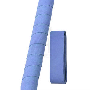 Bande adhésive antidérapante pour bâton de hockey sur glace, fabriquée par Alexandria Industries, en matériau durable de qualité professionnelle. - Product Image 6