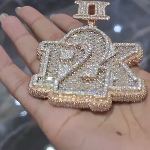 จี้ตัวอักษรประดับเพชรโมอิสซาไนต์ VVS สไตล์ฮิปฮอป เครื่องประดับเงินแท้ 925 ดีไซน์หรูหราสั่งทำได้ สำหรับผู้ชายและผู้หญิง - Product Image 1