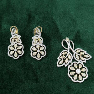 Ensemble élégant Royal American Platinum pour femmes, collier avec pendentif en diamant et boucles d'oreilles assorties pour les fêtes, les mariages, les festivals, élégant - Product Image 1