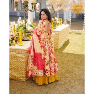 Conjunto de Blusa y Pantalón de Manga Larga de Chifón Transpirable con Dupatta para Fiestas - Product Image 3