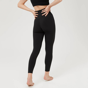 Leggings de sport blancs pour femme, taille mi-haute croisée, longueur intégrale, extensibles, en polyester et dentelle, pour yoga, gym, entraînement et fitness - Product Image 3