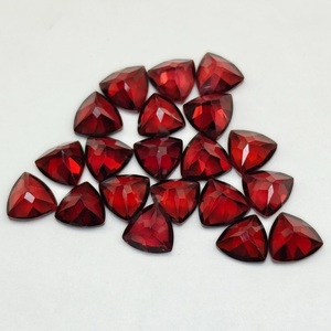 Pierre précieuse grenat de haute qualité, taille triligne, facettée, couleur brillante, grenat du Mozambique pour la fabrication de bijoux, vente en gros - Product Image 3