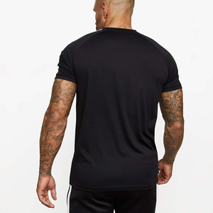 Ensemble de T-shirts et Shorts Personnalisés à Col Rond de Qualité Supérieure – Prix Raisonnable – Tenue de Musculation Ajustée – Ensemble 2 Pièces - Product Image 6