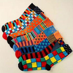 Calcetines Urban Comfort Casuales de Algodón, Transpirables y Ligeros, Perfectos para Uso Diario y Conjuntos Informales, Unisex - Product Image 2