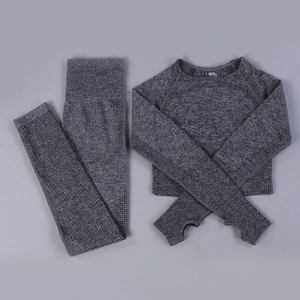 Fabricant sur mesure : Ensemble de yoga 2 pièces pour femmes, modèles en gros avec tarifs direct usine pour les marchés d'exportation. - Product Image 2