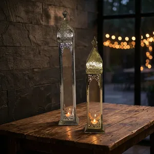 Lanterne rectangulaire en fer avec panneaux en verre, décoration durable pour la maison, porte-bougie d'extérieur - Product Image 1