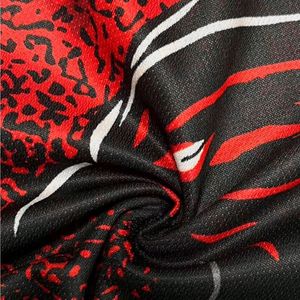 Maillots de football personnalisés en gros, design sublimé, respirants, 100% polyester, impression personnalisée du nom de l'équipe - Product Image 3