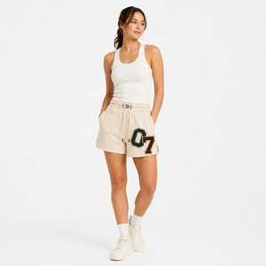 Shorts de Felpa Crema con Aplique del Logotipo O7, Cintura con Cordón Ajustable, Pantalones Cortos Casuales para Mujer - Product Image 4