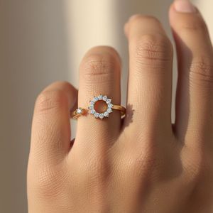 แหวนมินิมอลทรงกลมประดับเพชร 0.20 กะรัต ดีไซน์แบบ Cuff Setting - Product Image 6