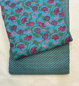 Tissu artisanal pour confection de robes d'été en coton biologique, imprimé floral au bloc, technique tricotée, pour projets d'artisanat et de confection de vêtements amples, vendu au mètre - Product Image 4