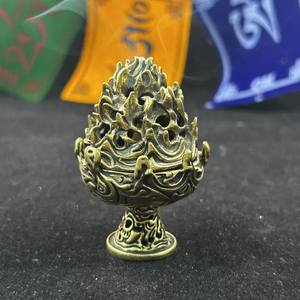 Elegant Arabic Bakhoor <b>Incense</b> Burner for <b>Oud</b> Wood Offering Timeless Style and Rich Fragrance - Product Image 2