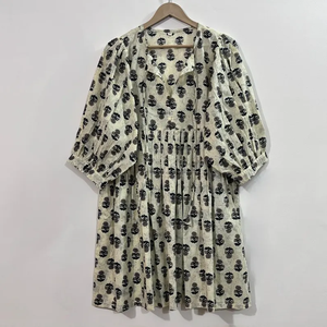 Robe formelle vintage en coton écologique, imprimée à la main, col en V, manches 3/4, ourlet à volants en dentelle, lavable, motif floral - Product Image 1