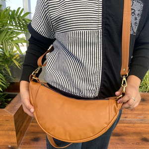 Demi-lune conception en cuir de vachette véritable dames épaule sacs à bandoulière mode haute qualité sacs à main et sacs à main pour les femmes - Product Image 2