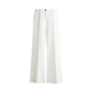 Pantalon pour femme au style moderne et coupe ajustée, conçu pour une liberté de mouvement, avec un look défini et une apparence élégante et équilibrée. - Product Image 1